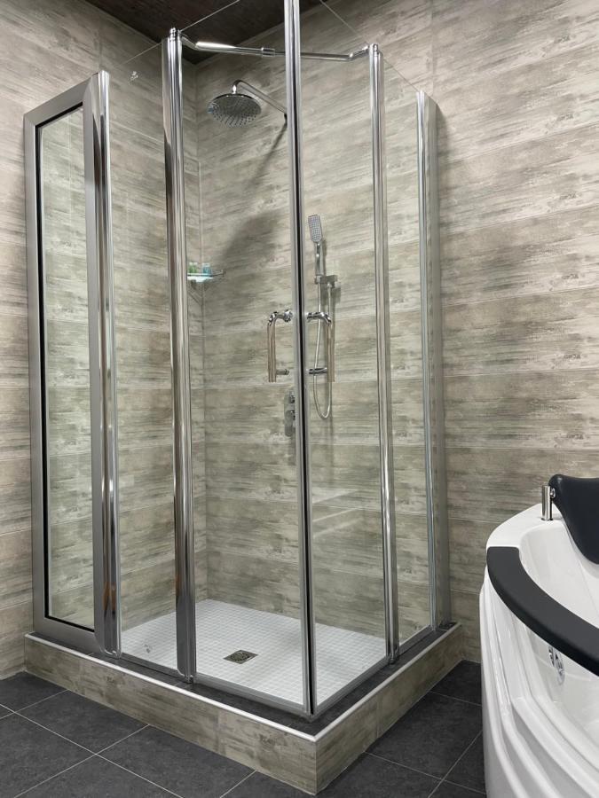 Central Hotel 기우므리 외부 사진