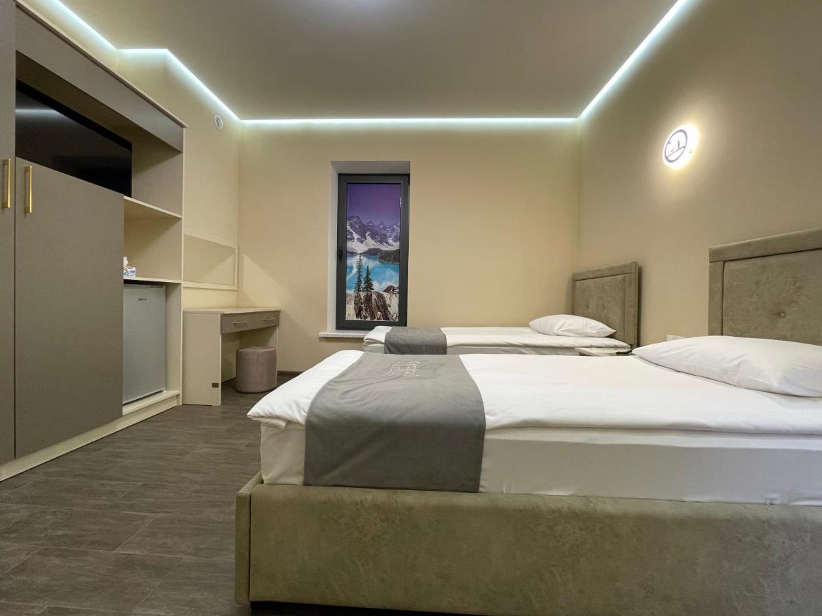 Central Hotel 기우므리 외부 사진