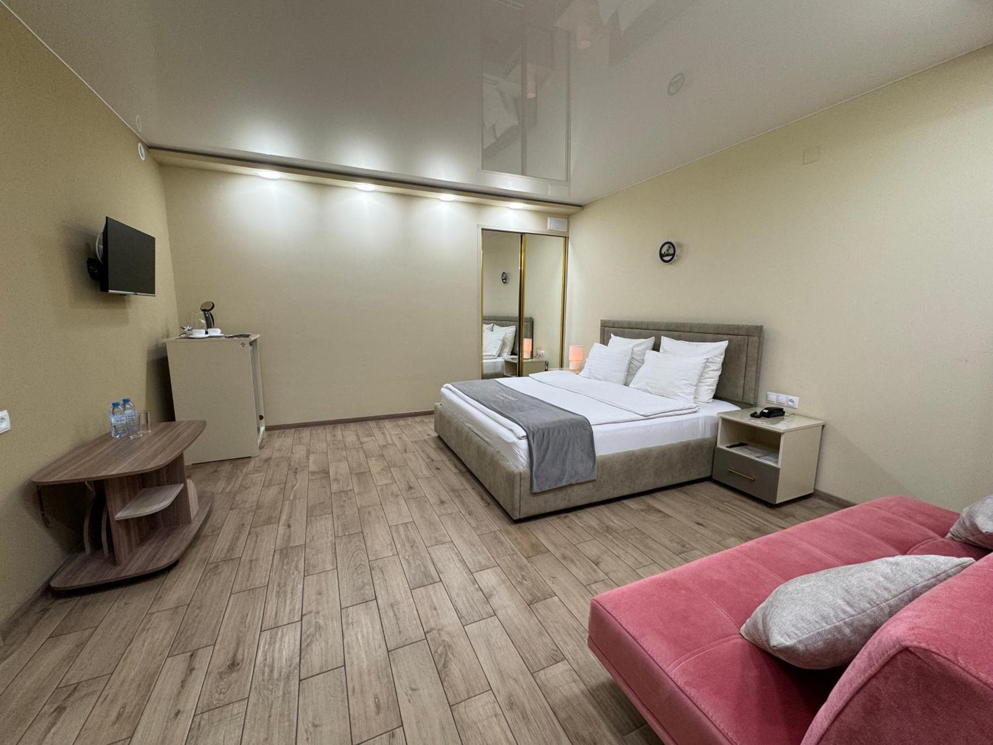 Central Hotel 기우므리 외부 사진